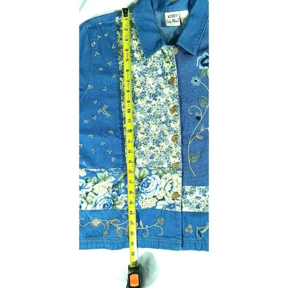vintage koret crop top blue floral denim embroidered floral wooden button womens - Picture 6 of 10
